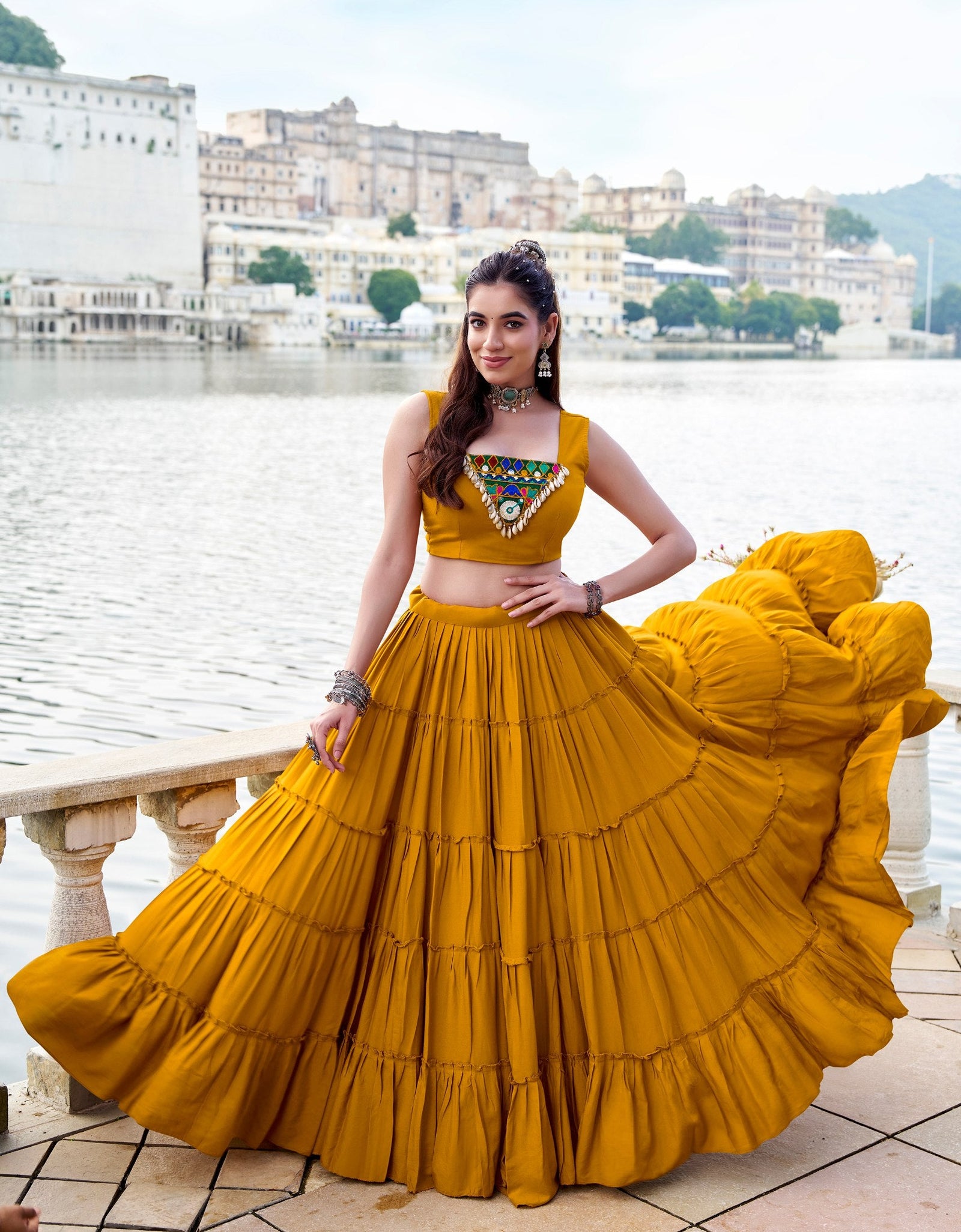Traditional Navratri Garba Women Lehenga Blouse Koti mahezon