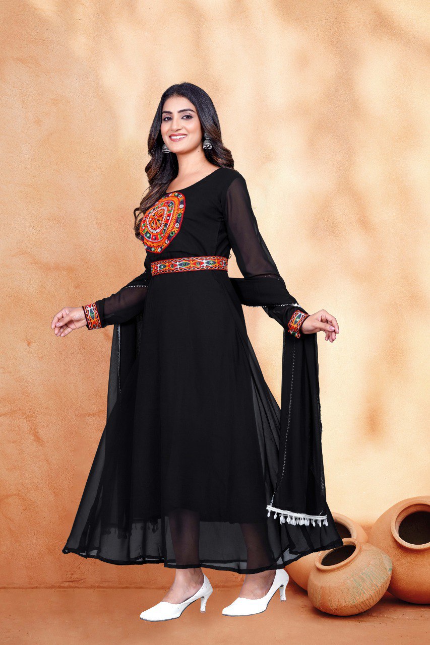 Navratri Garba Black Women Kurta Dupatta mahezon