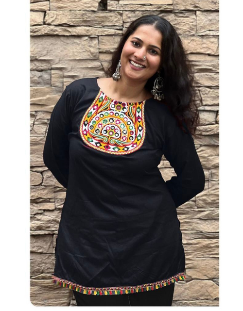 Load image into Gallery viewer, Navratri Festive Garba Women’s Short Top mahezon
