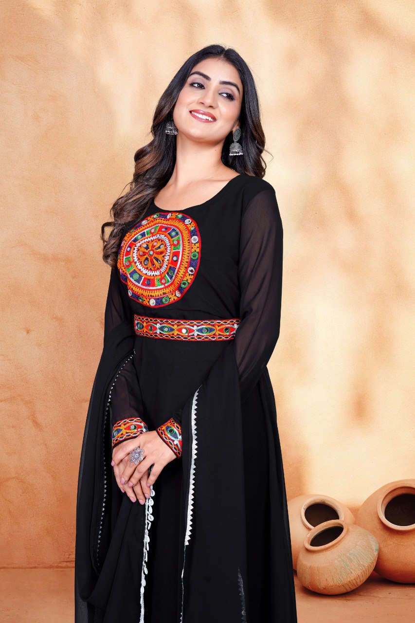 Navratri Garba Black Women Kurta Dupatta mahezon