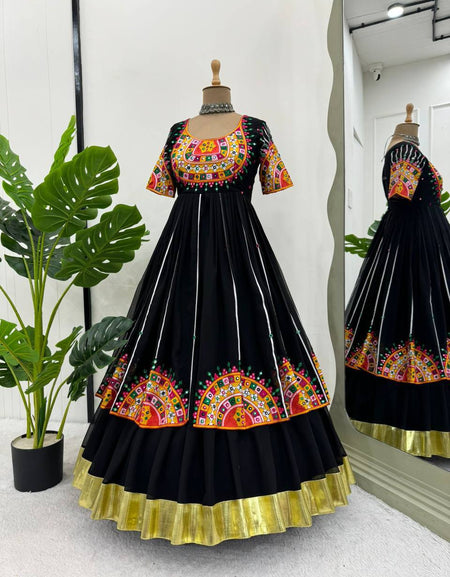Navratri Garba Embroidery Black Women Lehenga Blouse mahezon