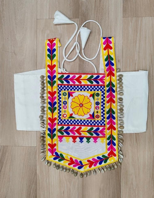 Load image into Gallery viewer, Navratri Garba Embroidery Ladies Blouse mahezon
