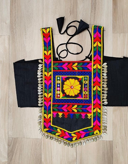 Load image into Gallery viewer, Navratri Garba Embroidery Ladies Blouse mahezon
