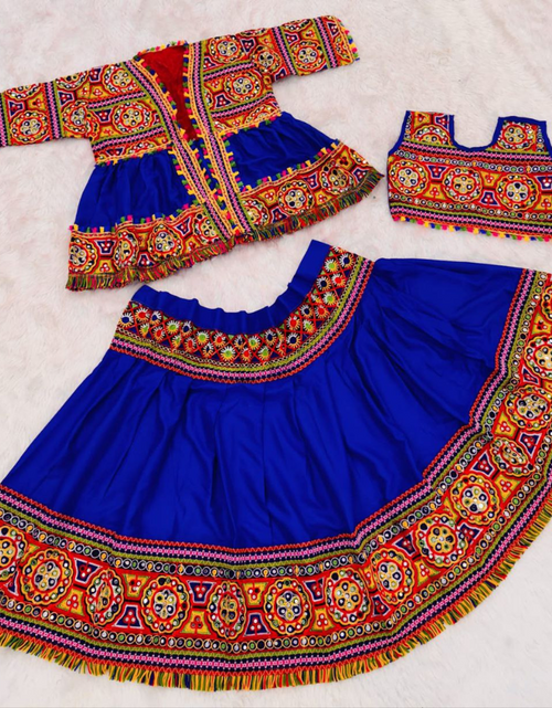 Load image into Gallery viewer, Untitled Aug22_14:17 mahezon
