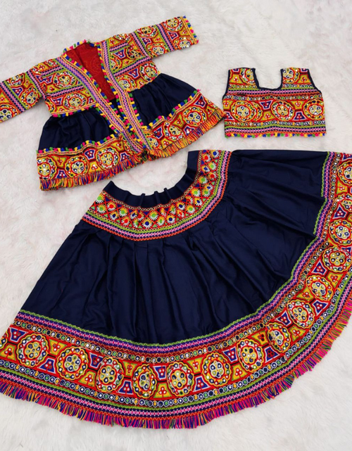Load image into Gallery viewer, Untitled Aug22_14:17 mahezon

