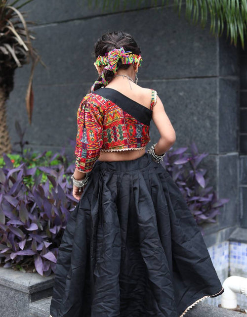Load image into Gallery viewer, Navratri Garba Kids Girls Black Lehenga Blouse mahezon
