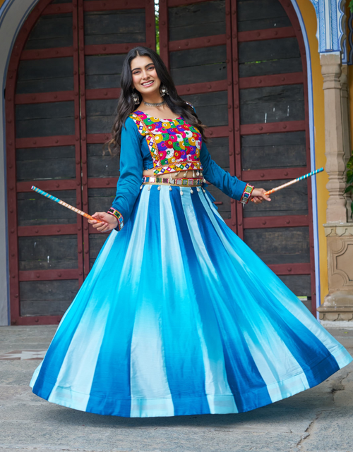 Load image into Gallery viewer, Navratri Garba Stylish Lehenga Choli mahezon
