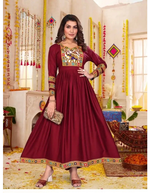 Load image into Gallery viewer, Navratri Garba Traditional Embroidery Indian Women Gown mahezon
