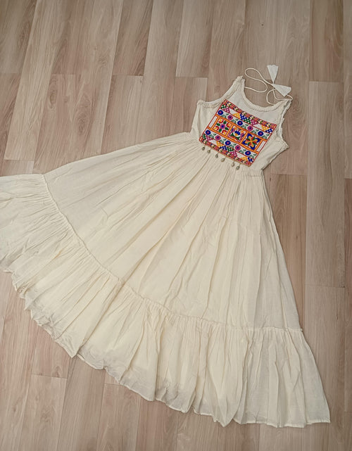 Load image into Gallery viewer, Navratri Garba Traditional Embroidery White Women Gown mahezon
