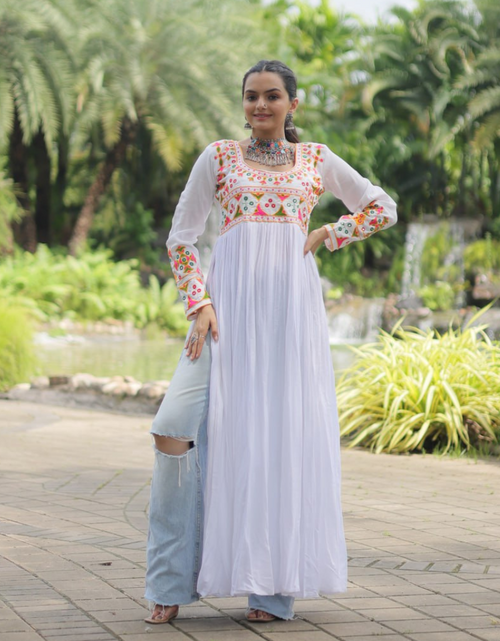 Load image into Gallery viewer, Navratri Garba Stylish Women Girls Kurti mahezon
