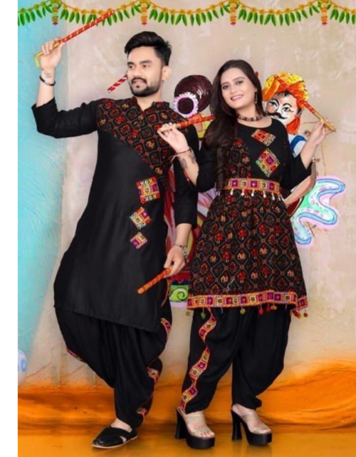 Load image into Gallery viewer, Navratri Traditional Black Couple Wear Same Matching Kedia Outfits Set Dress mahezon
