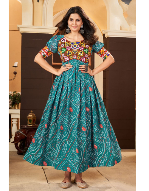 Load image into Gallery viewer, Navratri Traditional Indian Women Gown Dress mahezon
