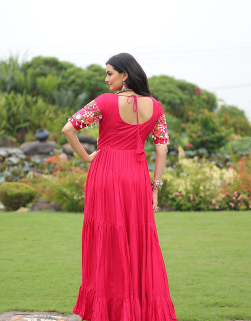 Load image into Gallery viewer, Navratri Traditional Indian Women Gown mahezon
