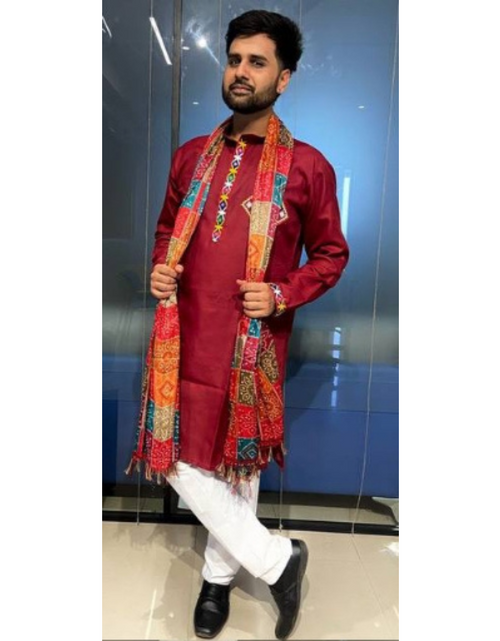 Load image into Gallery viewer, Navratri Traditional Stylish Men Kurta Dupatta mahezon
