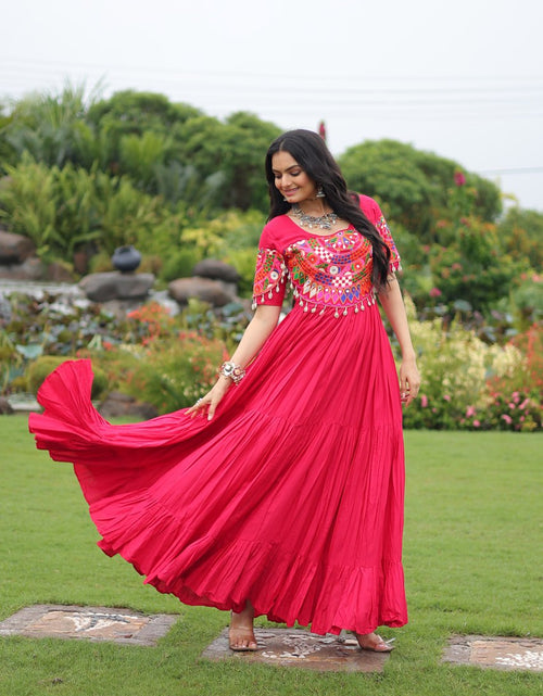 Load image into Gallery viewer, Navratri Traditional Indian Women Gown mahezon
