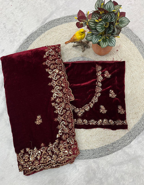 Load image into Gallery viewer, Winter Designer Velvet Women Saree mahezon
