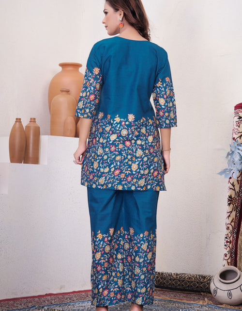 Load image into Gallery viewer, Festive Premium Designer Women’s Co-Ord Set
