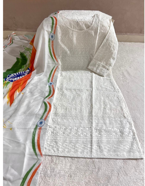 Load image into Gallery viewer, Republic Day Indian Women White Kurta with Tiranga Dupatta
