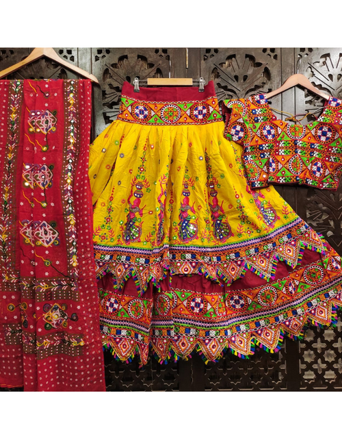 Load image into Gallery viewer, Traditional Navratri Embroidery Women Lehenga Choli mahezon
