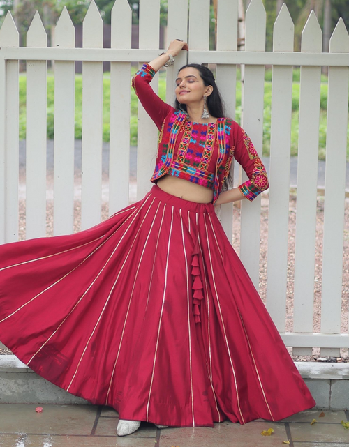 Load image into Gallery viewer, Traditional Navratri Gamthi Embroidery Women Lehenga Choli mahezon
