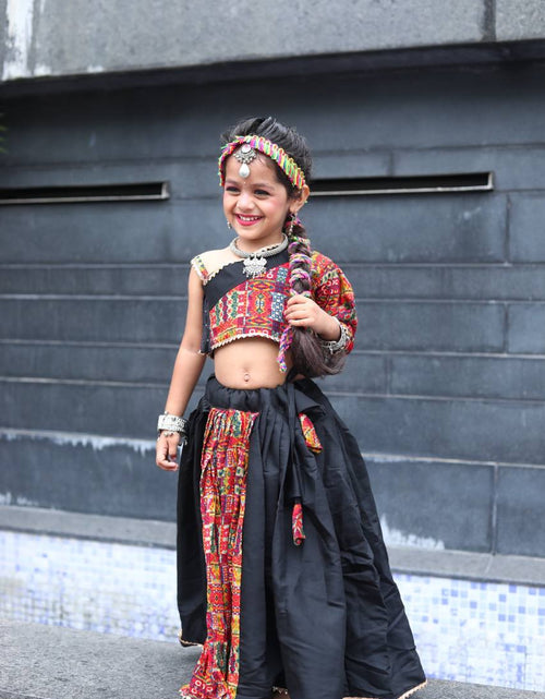 Load image into Gallery viewer, Navratri Garba Kids Girls Black Lehenga Blouse mahezon
