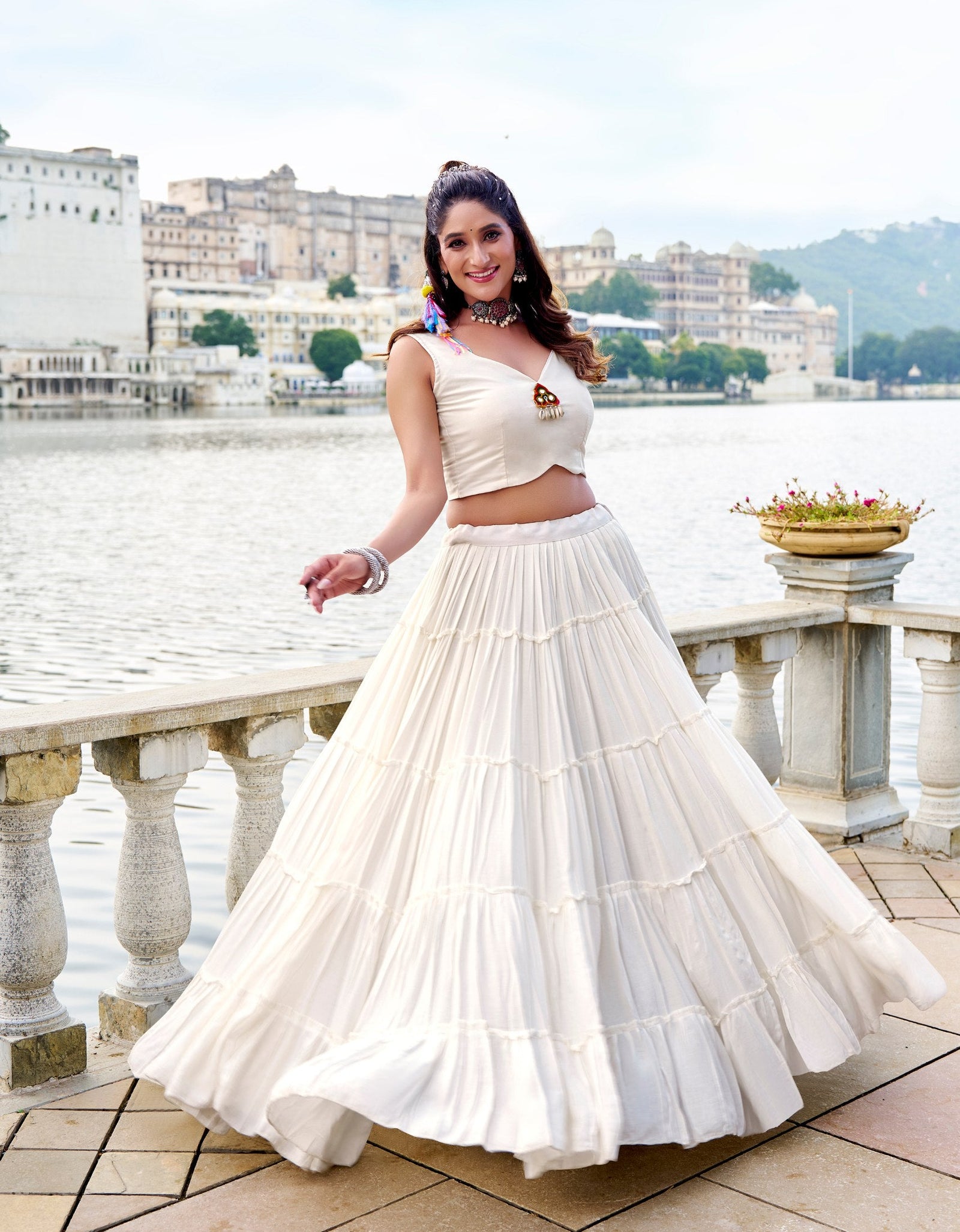 Traditional Navratri Garba Women Lehenga Blouse Koti mahezon