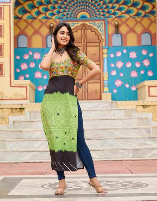 Load image into Gallery viewer, Navratri Garba Women Kurti mahezon
