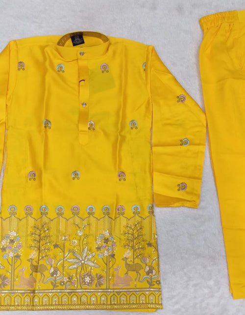 Load image into Gallery viewer, Festive Ethnic Traditional Indian Kids Boy Indian Kurta Pajama Set mahezon

