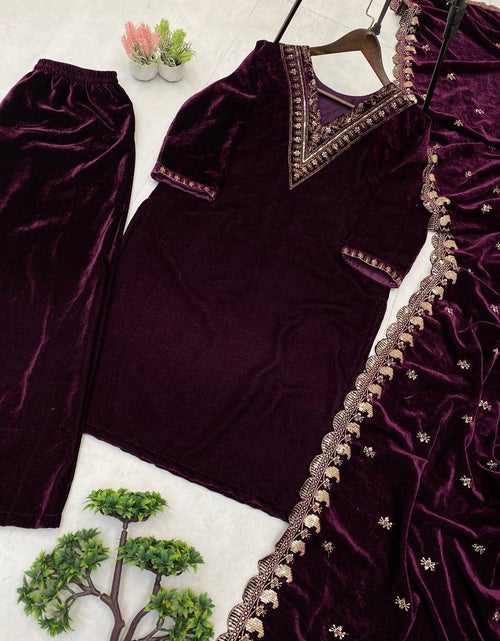 Load image into Gallery viewer, Wedding Wear Velvet Women Top Pant Dupatta Suit Mahezon
