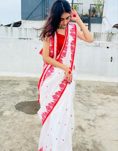 Load image into Gallery viewer, Women Durga Puja Saree mahezon
