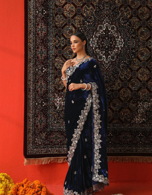 Load image into Gallery viewer, Winter Designer Velvet Women Saree mahezon
