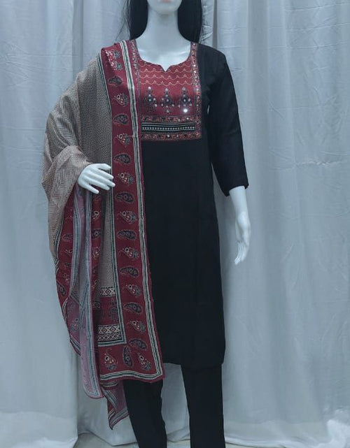 Load image into Gallery viewer, Festive Mother Daughter Twinning Kurta Pant mahezon
