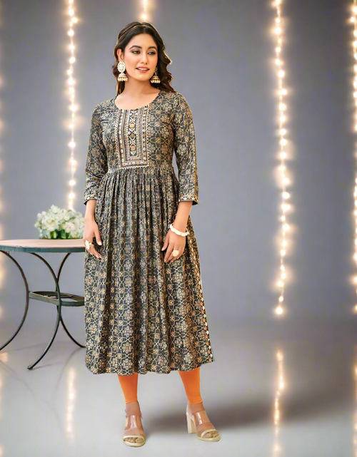 Load image into Gallery viewer, Women Naira cut Kurti mahezon
