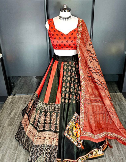 Load image into Gallery viewer, Women Special Lehenga Choli Dupatta mahezon
