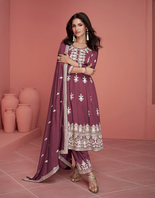 Load image into Gallery viewer, Women&#39;s Traditional Purple Party wear Kurta Pant Dupatta Suit mahezon
