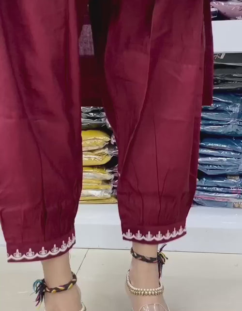 Load and play video in Gallery viewer, Women&#39;s Ethnic Kurta Pant Dupatta Suit
