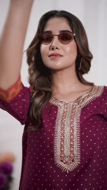 Load and play video in Gallery viewer, Party Wear Ethnic Women Kurti

