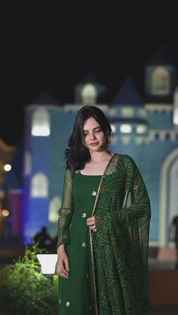 Load and play video in Gallery viewer, Women&#39;s Green Anarkali Kurti with Dupatta
