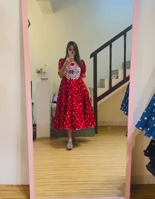 Load and play video in Gallery viewer, Navratri Traditional Indian Women Gown Dress
