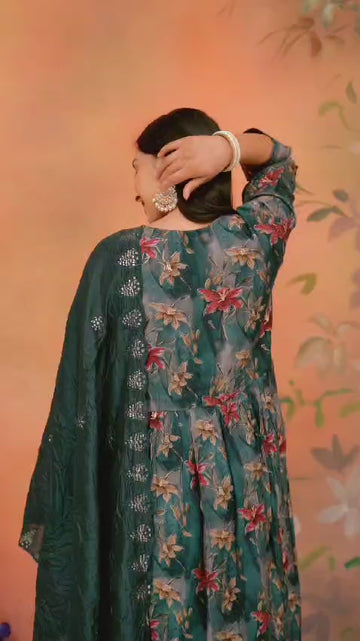 Load and play video in Gallery viewer, Party wear Chanderi Women Kurta suit
