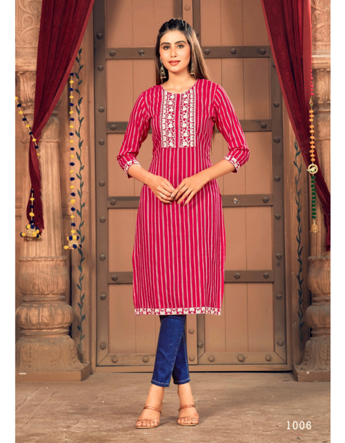 Ladies Designer Kurti Pant And Dupatta Set at Rs.950/Piece in surat offer  by Clothbaba