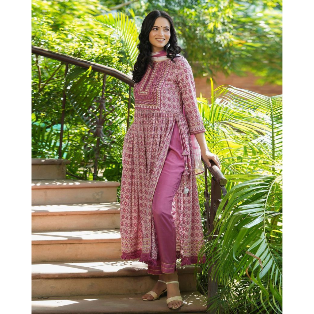 Beautiful Pink Embroidery Naira cut Kurti Pant with dupatta set.  mahezon